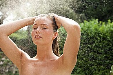 快节奏肉鸽游戏《迷失混沌王国：永恒之骰》将与6月17日多平台同步上线